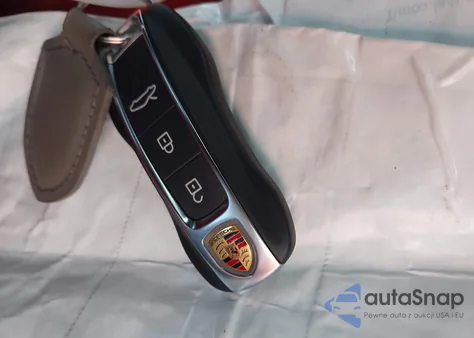 2025 Porsche 911 Carrera 4 Gts /Carrera Gts из США, поврежденный, VIN WP0CB2A93SS247259